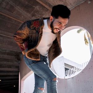 Meet your Posher, Juan